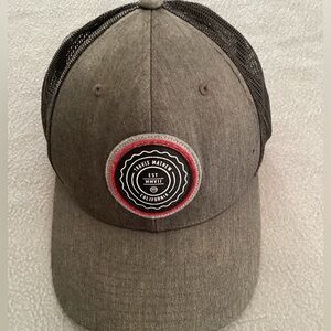 TRAVIS MATHEW Hat CALIFORNIA PATCH TRUCKER Cap Snapback Gray Black Red